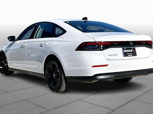 Used 2025 Honda Accord SE image 11