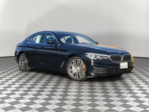Used 2019 BMW 530i image 2