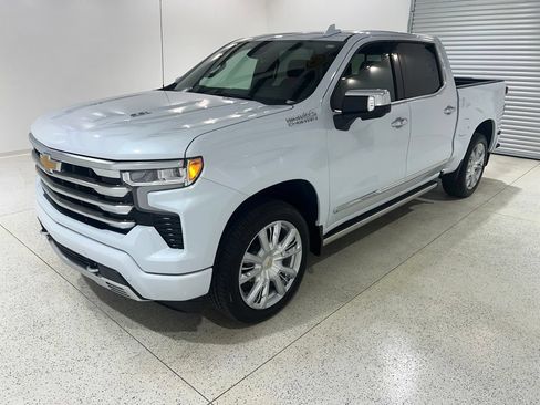 Used 2026 Chevrolet Silverado 1500 High Country AWD/4WD image 1