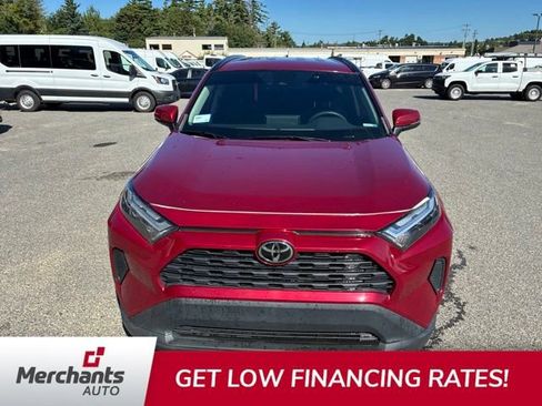 Used 2022 Toyota RAV4 XLE FWD image 5