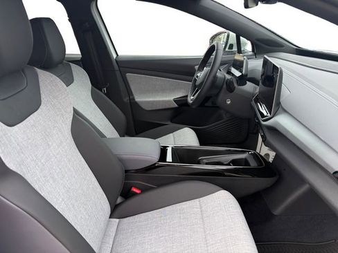 New 2025 Volkswagen ID.4 Pro image 15