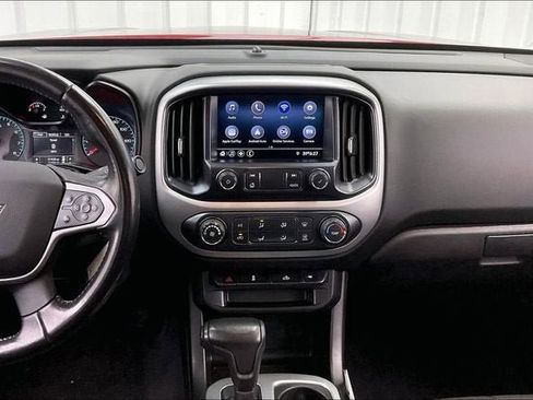 Used 2021 Chevrolet Colorado LT w/ LT Convenience Package image 6
