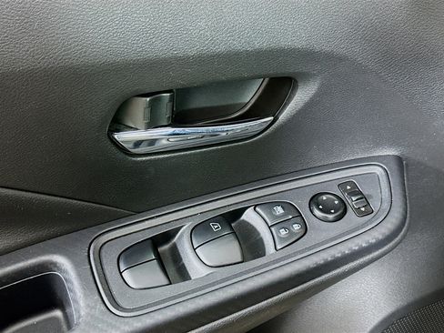 Used 2023 Nissan Versa SV image 15