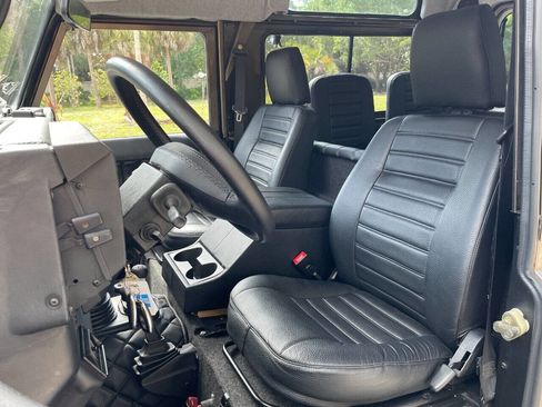 Used 1995 Land Rover Defender image 20