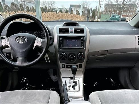 Used 2013 Toyota Corolla LE w/ Premium Pkg image 21