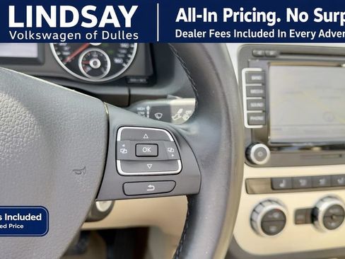Used 2014 Volkswagen Eos Executive FWD image 16