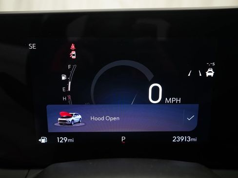 Used 2025 Buick Envista Sport Touring FWD image 2