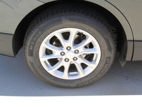 Used 2020 Chevrolet Equinox LT FWD image 27