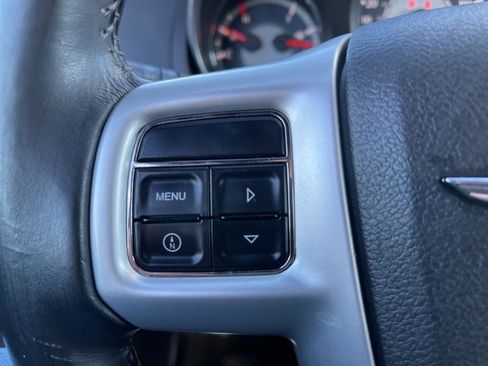 Used 2014 Chrysler 200 Touring image 19