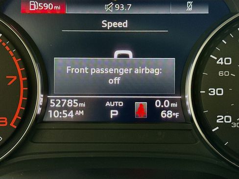 Used 2023 Audi Q5 2.0T Premium w/ Convenience Package AWD/4WD image 15