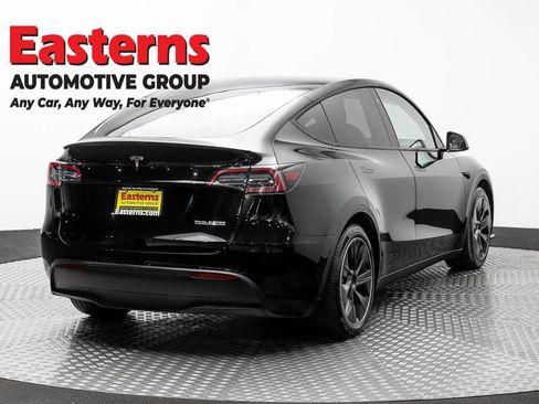 Used 2023 Tesla Model Y Performance AWD/4WD image 5