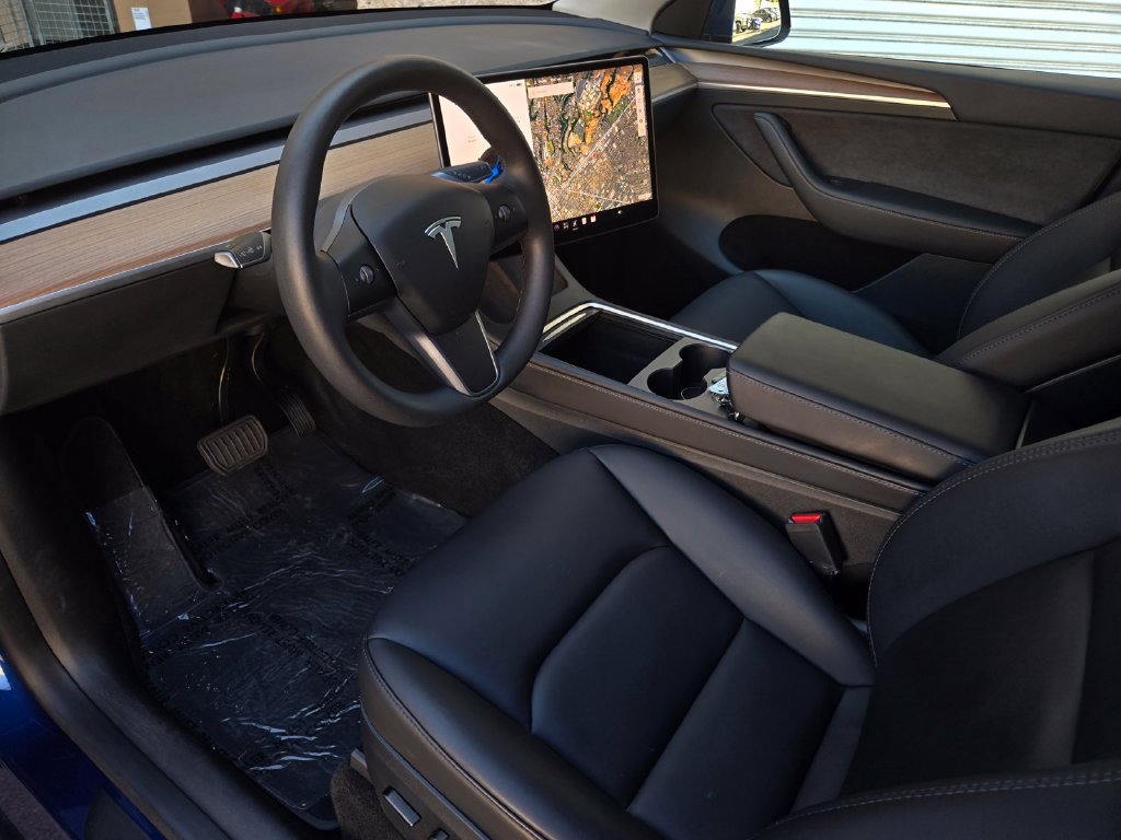 Used 2023 Tesla Model Y Long Range AWD/4WD image 10