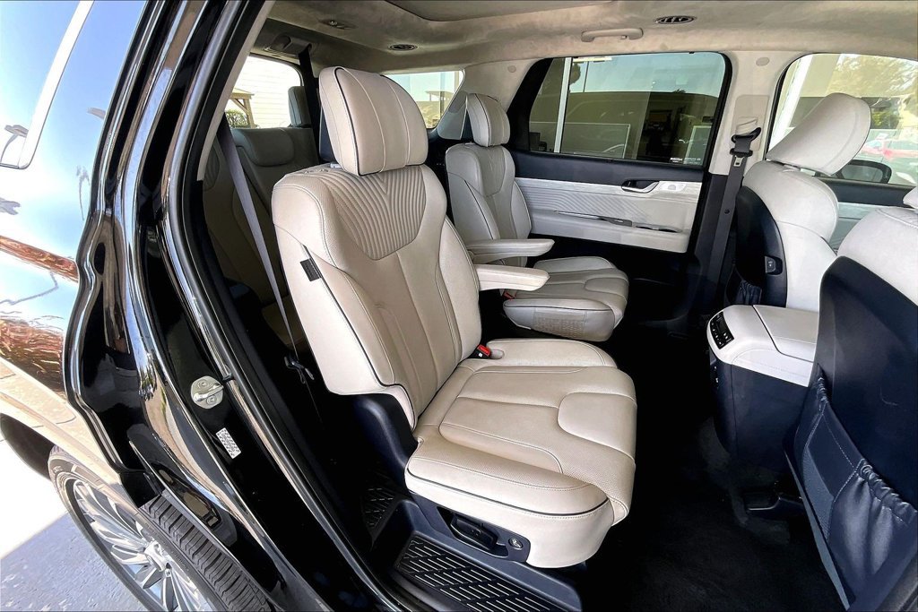 Used 2024 Hyundai Palisade Calligraphy FWD image 25