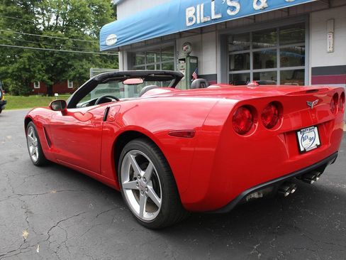 Used 2005 Chevrolet Corvette Convertible w/ Preferred Equipment Group RWD image 4