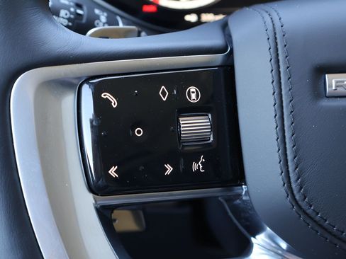Used 2025 Land Rover Range Rover SE AWD/4WD image 20