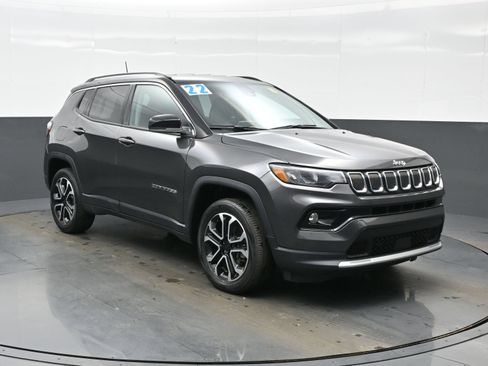 Used 2022 Jeep Compass Limited AWD/4WD image 11