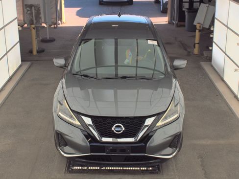 Used 2019 Nissan Murano S AWD/4WD image 2