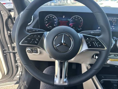 Used 2026 Mercedes-Benz GLA 250 image 27