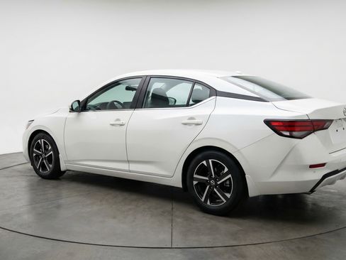 Used 2025 Nissan Sentra SV FWD image 6