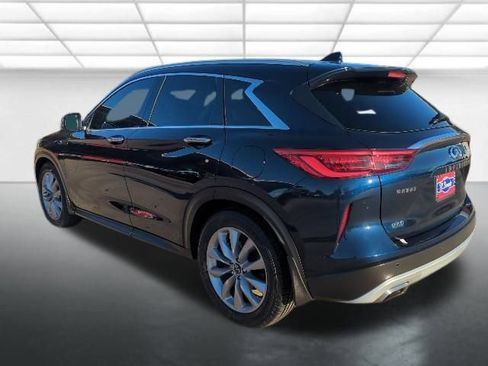 Used 2021 INFINITI QX50 Luxe image 2