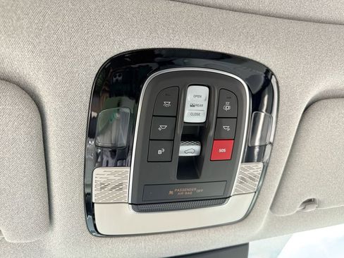 Used 2023 Hyundai Palisade Limited AWD/4WD image 15