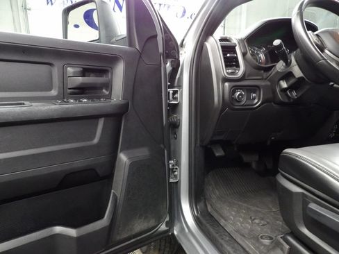 Used 2024 RAM 3500 Tradesman w/ Chrome Appearance Group AWD/4WD image 33