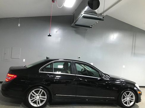 Used 2013 Mercedes-Benz C 250 Sedan w/ Multimedia Pkg image 2
