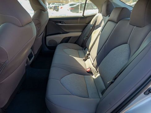 Used 2022 Toyota Camry LE w/ Carpet Mat Package (TMS) FWD image 27