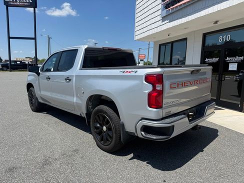 Used 2020 Chevrolet Silverado 1500 Custom w/ Custom Value Package AWD/4WD image 6