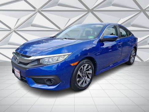 Certified 2018 Honda Civic EX image 4