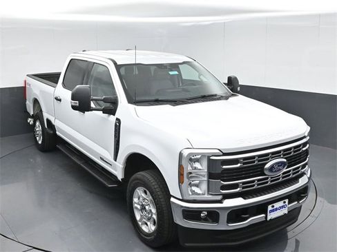 Used 2025 Ford F350 XLT image 38