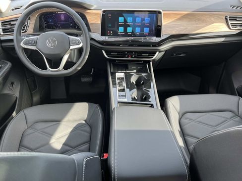 New 2026 Volkswagen Atlas SE image 13