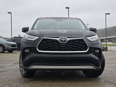 Used 2021 Toyota Highlander Platinum image 11