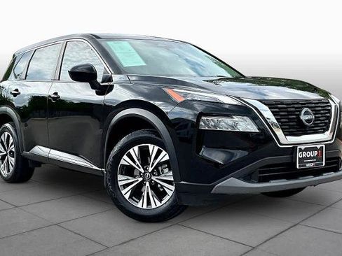 Certified 2023 Nissan Rogue SV FWD image 3