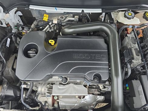 Used 2023 Chevrolet Equinox LT w/ Driver Convenience Package image 31