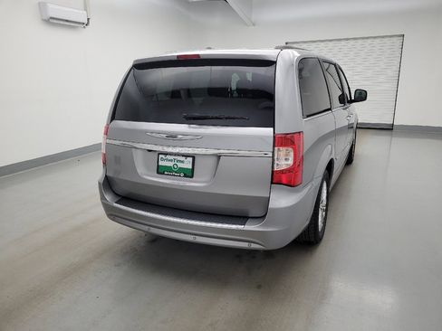 Used 2015 Chrysler Town & Country Touring-L w/ Driver Convenience Group FWD image 7