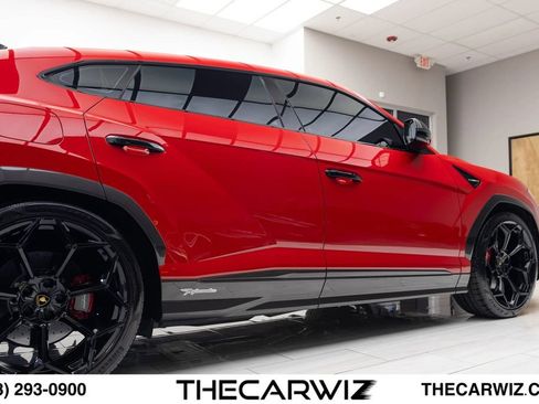 Used 2023 Lamborghini Urus Performante AWD/4WD image 41