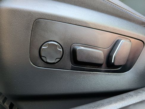 Certified 2024 BMW 540i xDrive w/ Executive Package image 27