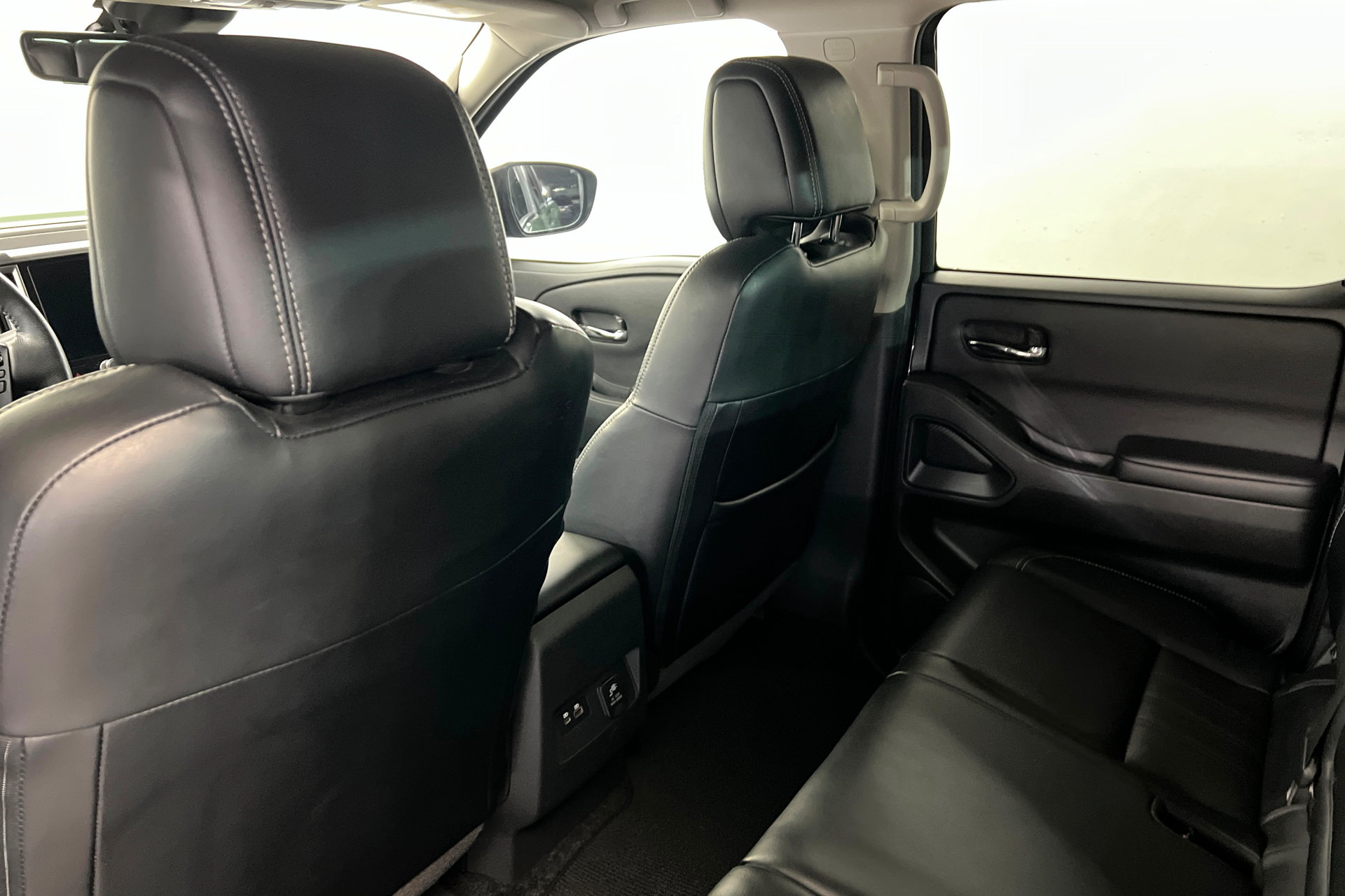 Used 2025 Nissan Frontier SL AWD/4WD image 20