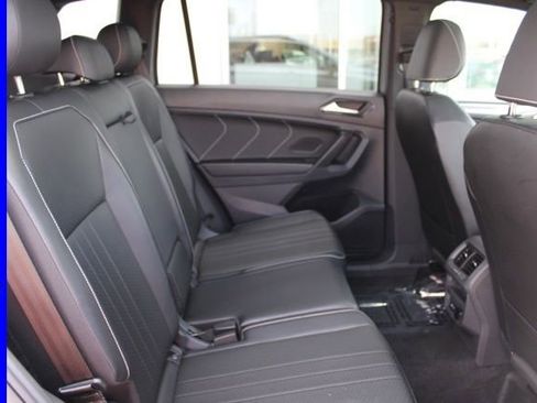 Used 2024 Volkswagen Tiguan SE R-Line image 23