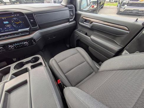 Used 2025 Chevrolet Silverado 1500 LT AWD/4WD image 17