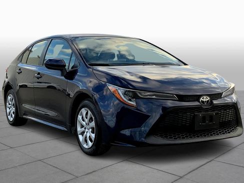 Used 2020 Toyota Corolla LE FWD image 2
