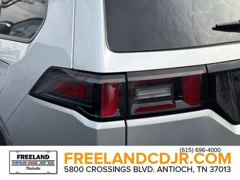 New 2026 Jeep Cherokee Overland image 9