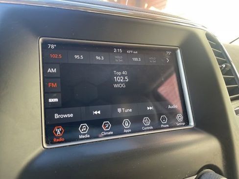 Used 2018 Jeep Grand Cherokee Limited w/ Trailer Tow Group IV image 25