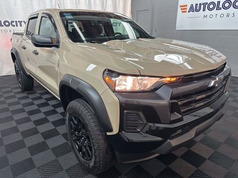 Used 2023 Chevrolet Colorado Trail Boss w/ Advanced Trailering Package AWD/4WD image 2