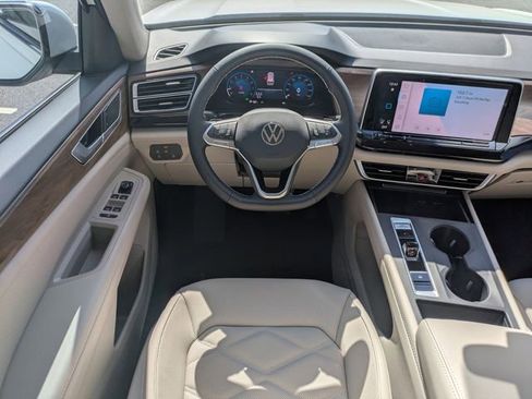 New 2026 Volkswagen Atlas SE FWD image 17