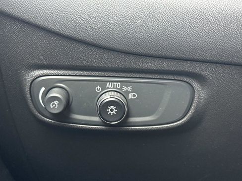 Certified 2023 Chevrolet Equinox LT image 25