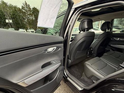 Used 2024 Genesis GV70 2.5T w/ Advanced Package image 16