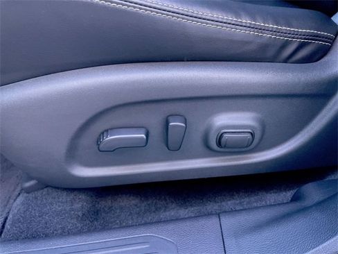 Used 2024 Nissan Murano SV image 12