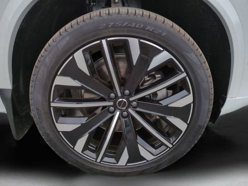 New 2026 Volvo XC90 B6 Plus image 11